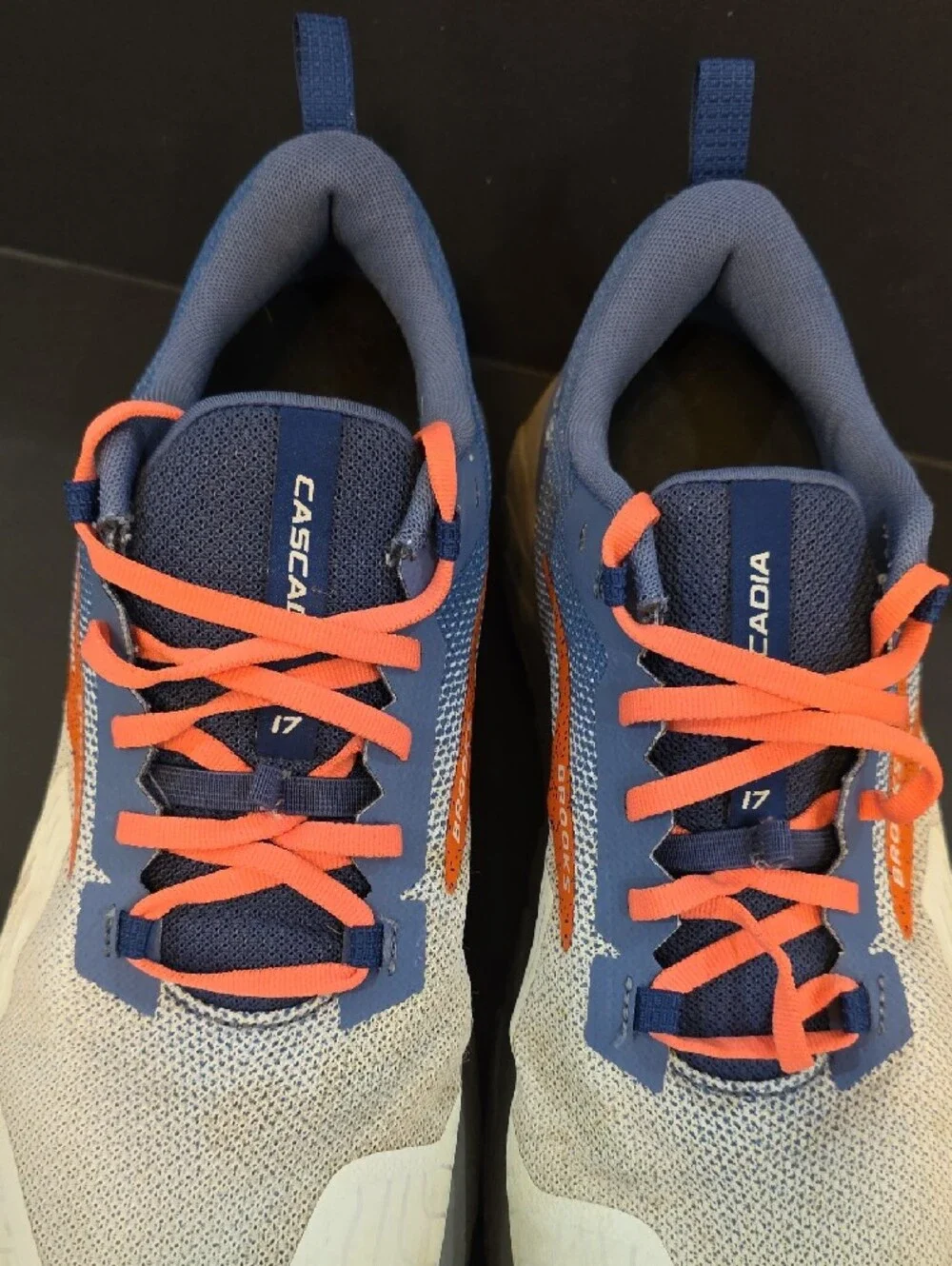 Brooks Cascadia 17 Men's Trail Sneakers in Blue, Orange & Cream Size 12